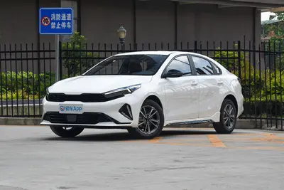 2023款 起亚K3 1.4T 双离合豪华版外观