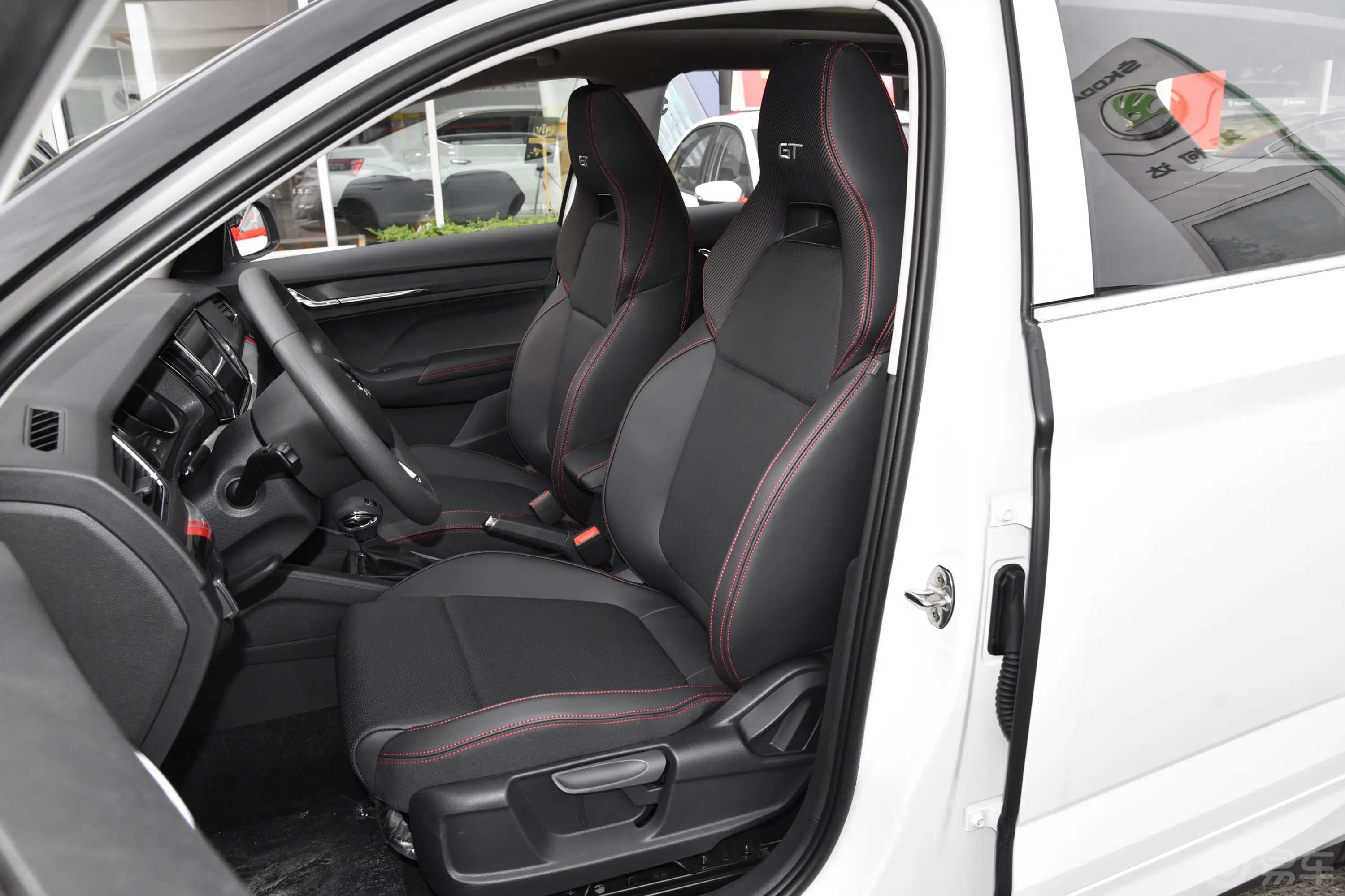 柯米克改款 GT 1.5L 臻享版驾驶员座椅