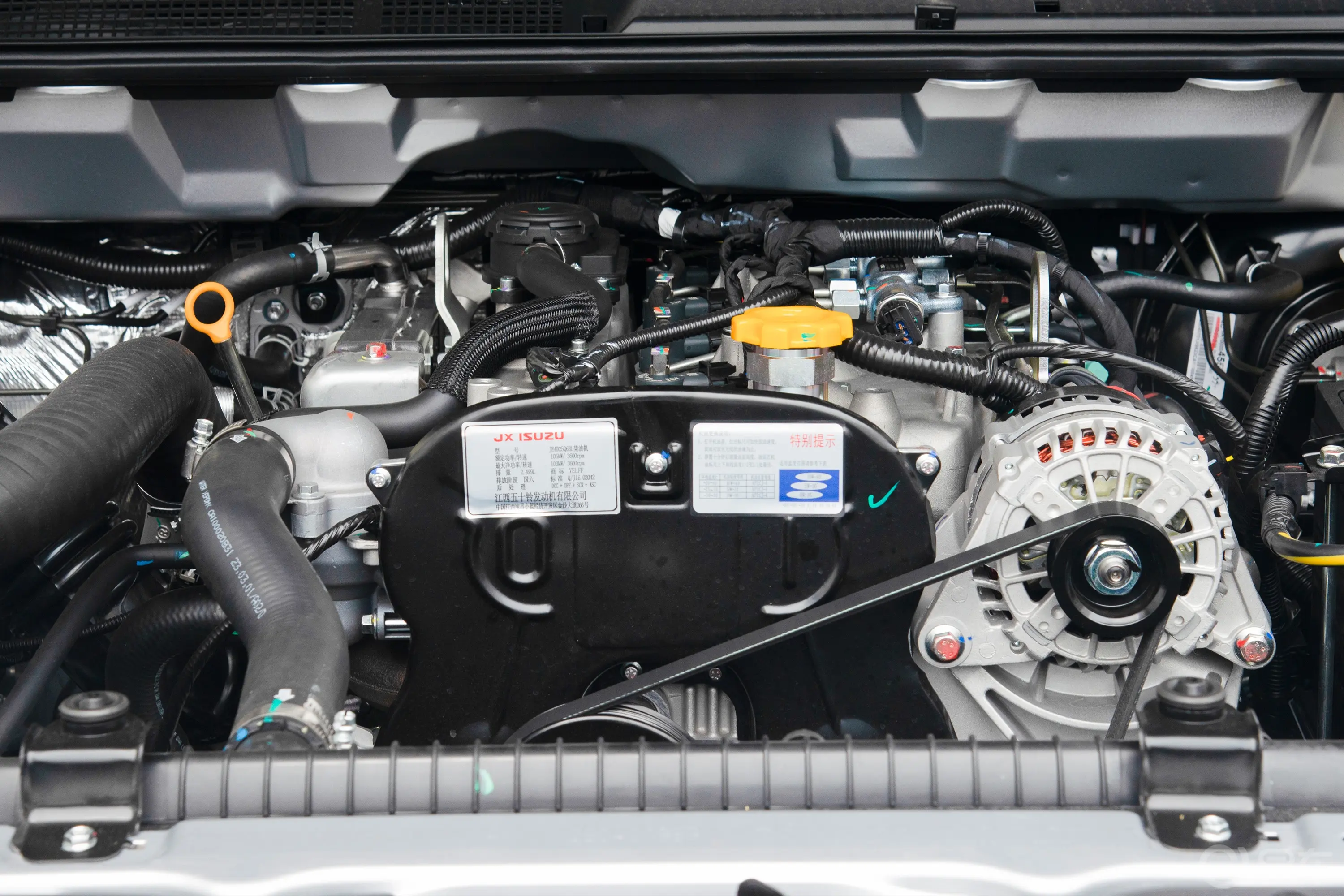 瑞迈2.5T 四驱标轴豪迈版 柴油发动机特写