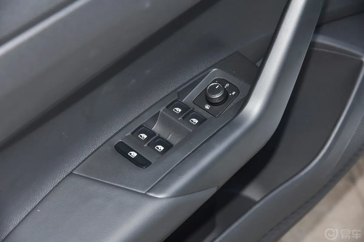 Polo改款 Plus 1.5L 自动潮酷智尊版车窗调节整体