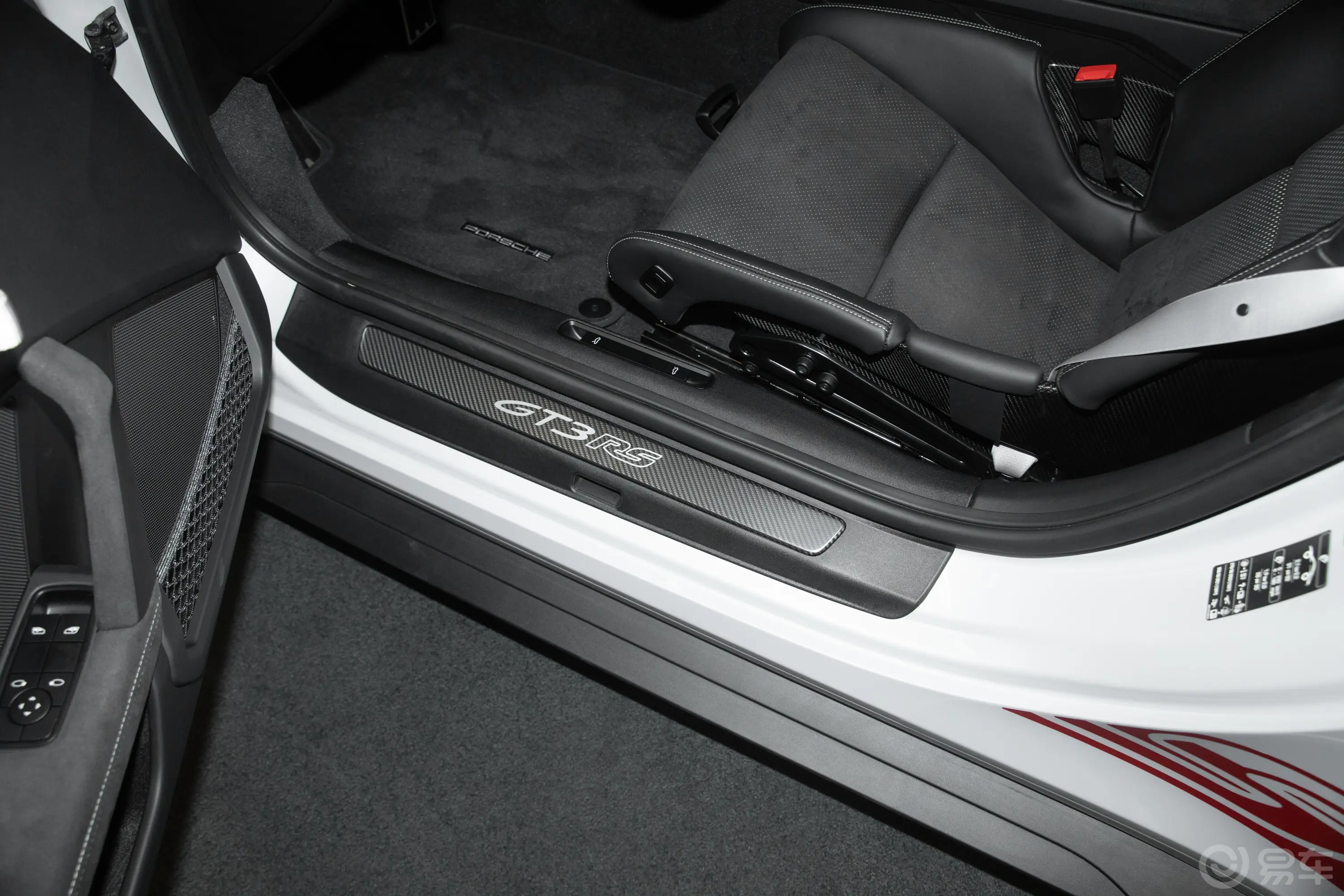 保时捷911GT3 RS 4.0L前排迎宾踏板