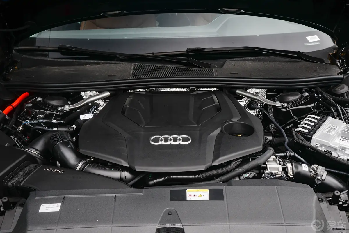 奥迪A6L改款 55 TFSI quattro 尊享致雅型发动机/电机特写