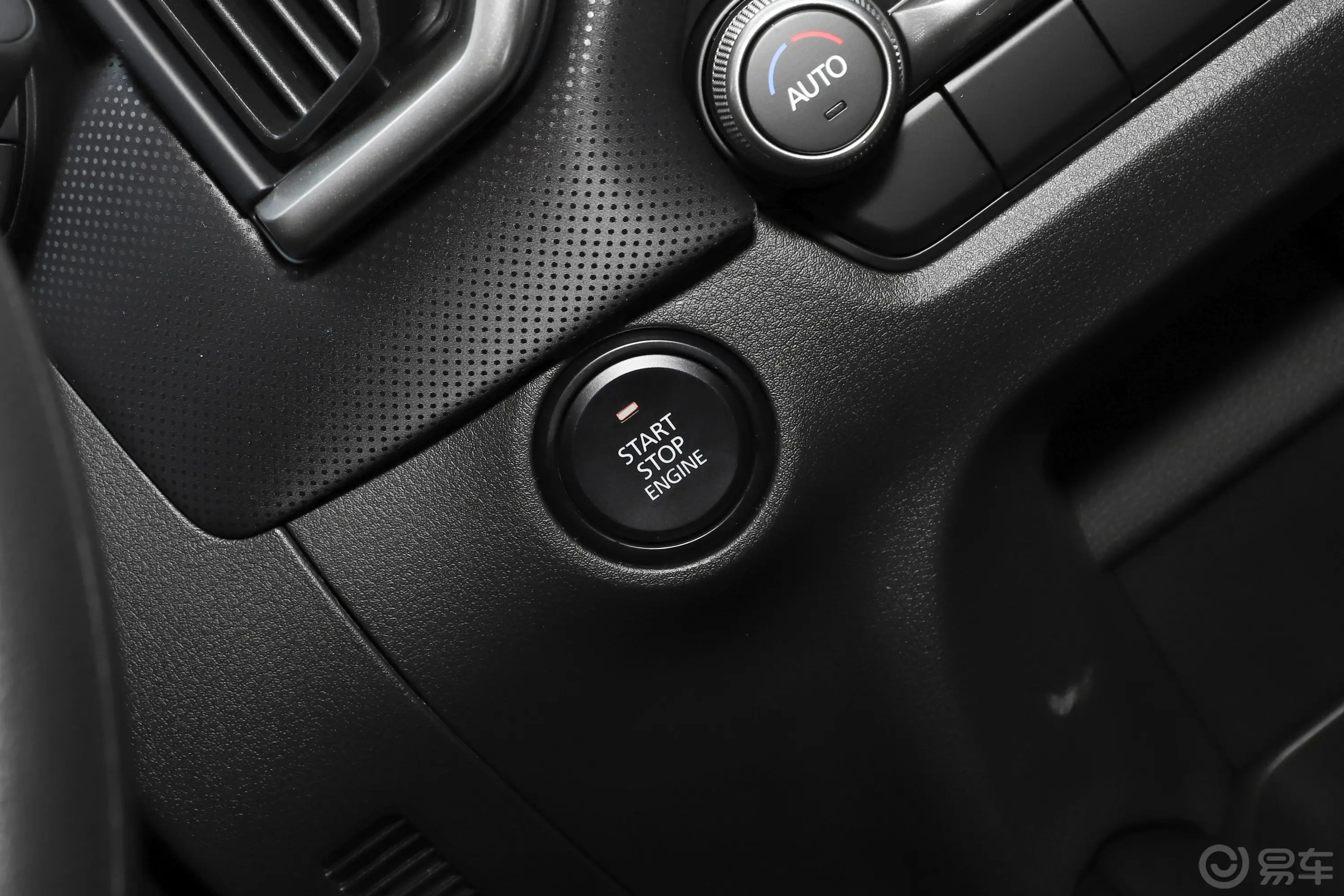 马自达CX-50 行也2.0L 领行版钥匙孔或一键启动按键