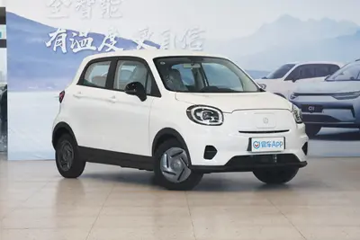 2023款 零跑T03 200km 200轻享版外观