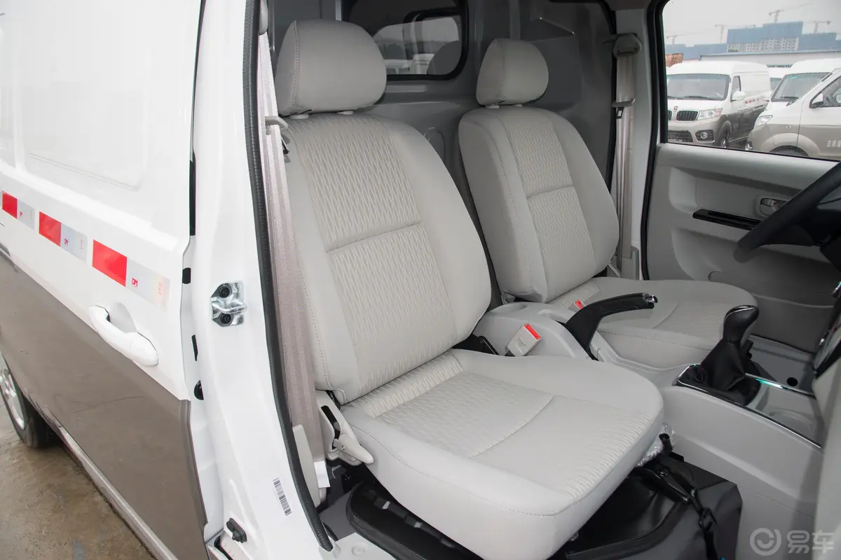 金杯新海狮X30L1.5L 厢货空调版 2/5座 CNG(70L)副驾驶座椅