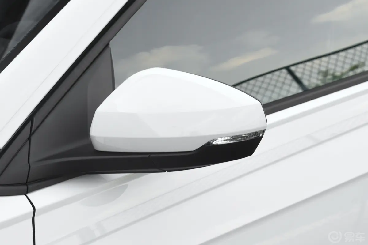 Polo改款 Plus 1.5L 自动全景乐享版主驾驶后视镜背面