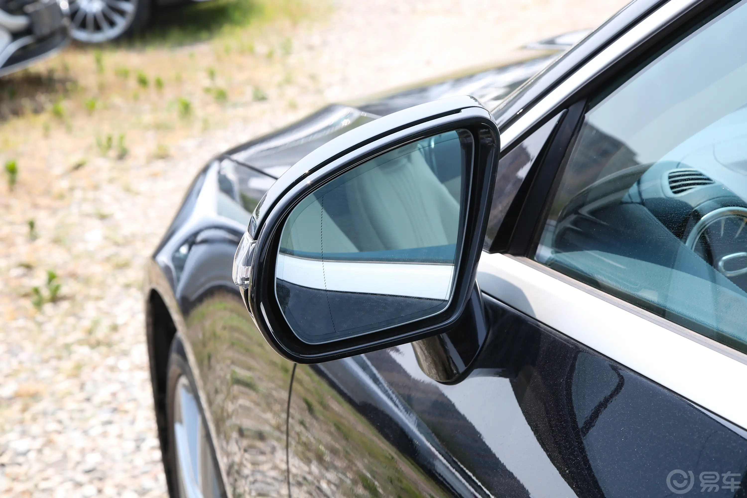 奔驰E级(进口)改款 E 260 4MATIC 敞篷轿跑车后视镜镜面