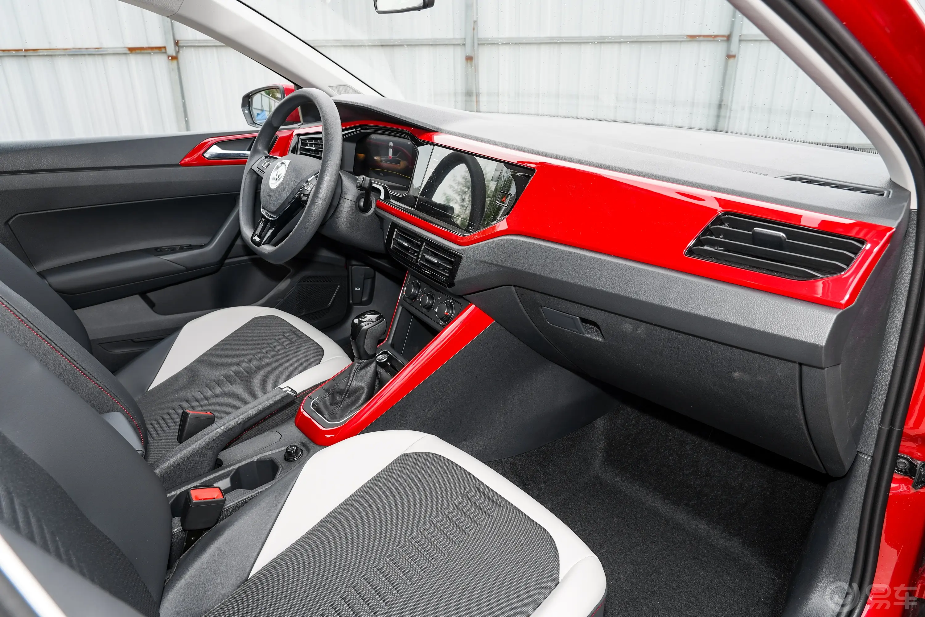 Polo改款 Plus 1.5L 自动炫彩科技版内饰全景副驾驶员方向
