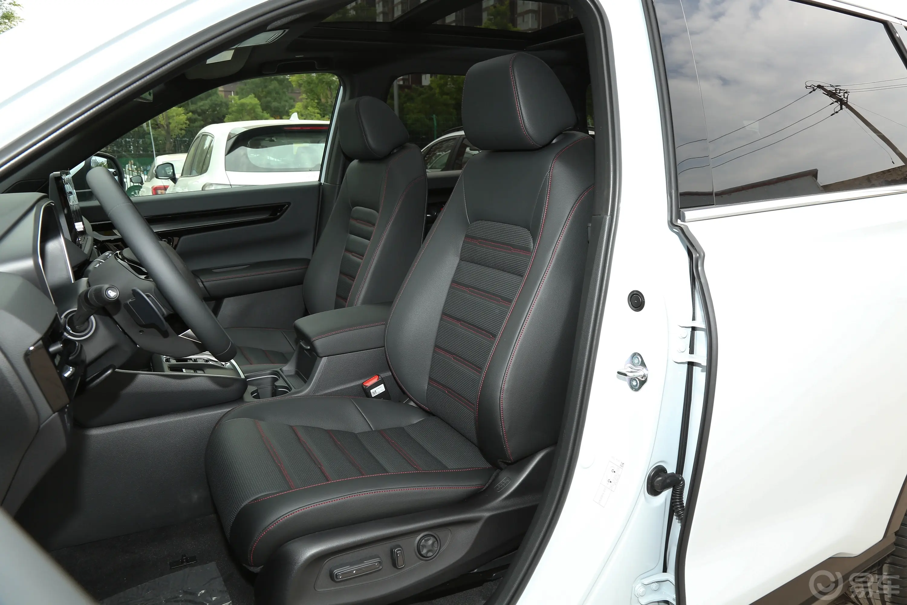 本田CR-V混动 2.0L 四驱智尊版驾驶员座椅