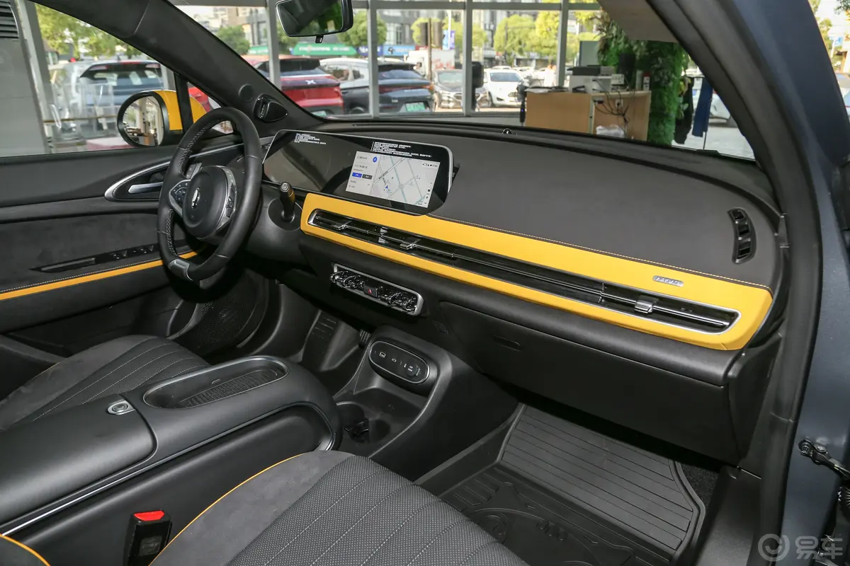欧拉好猫GT木兰版 401km 尊贵型内饰全景副驾驶员方向