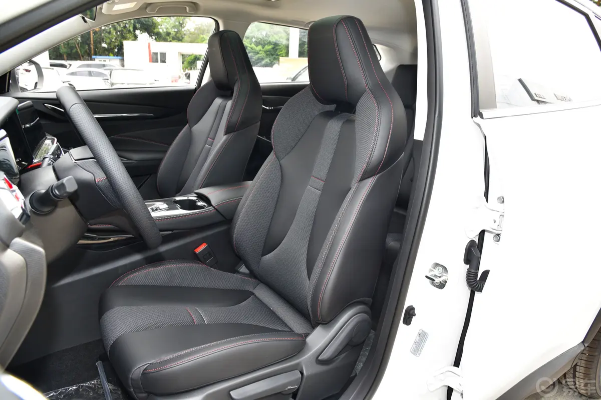 长安欧尚X5畅享版 1.5T 豪华型驾驶员座椅