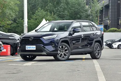 2023款 RAV4荣放 2.0L 两驱风尚PLUS版外观