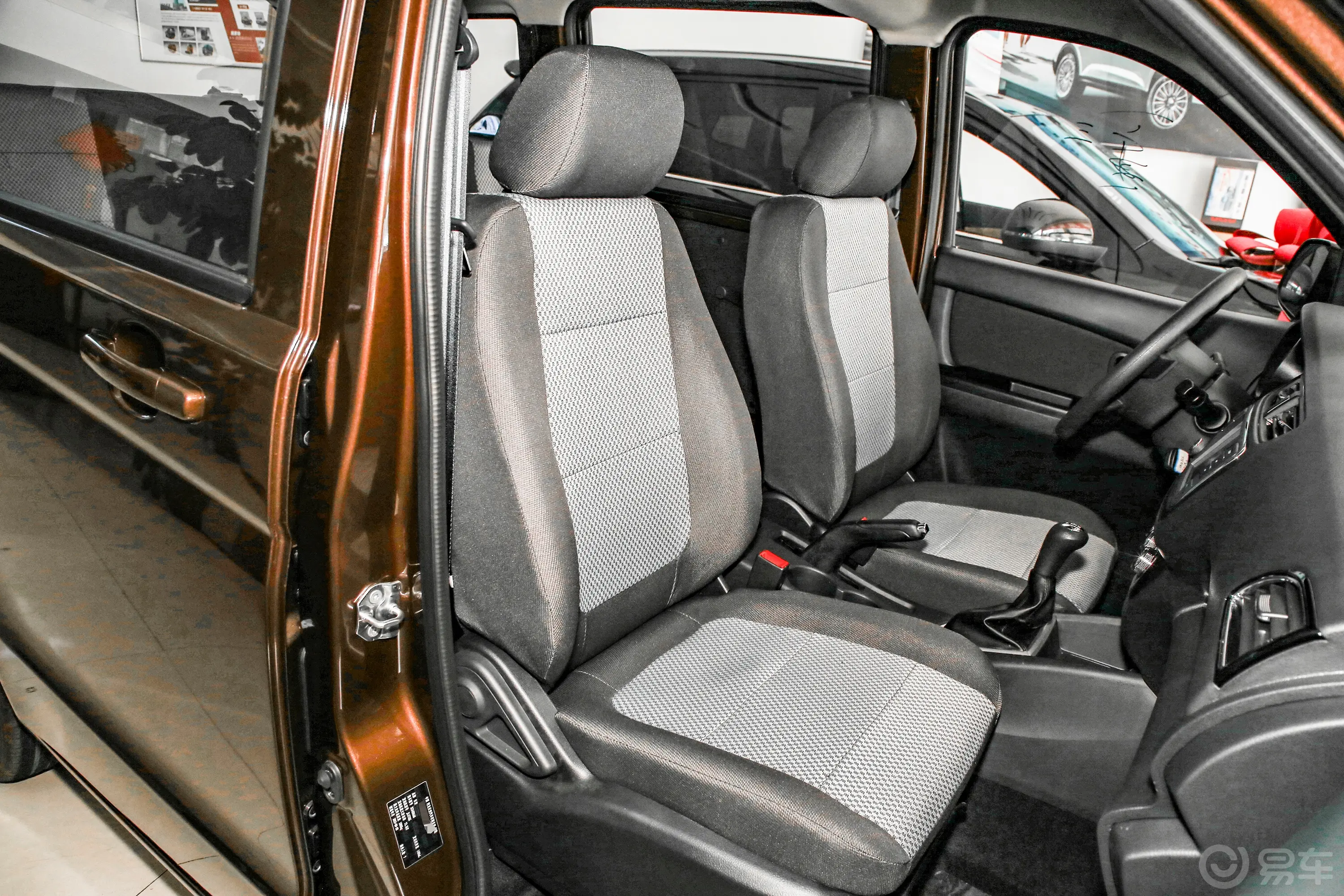 欧诺S欧诺S 1.5L 客车尊享版(双蒸空调)副驾驶座椅