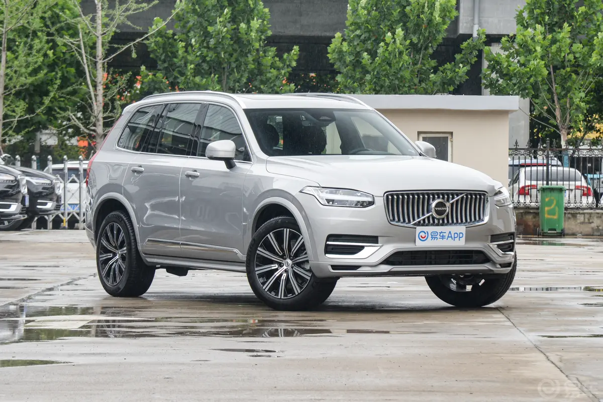 沃尔沃XC90B5 智行豪华版 5座侧前45度车头向右水平