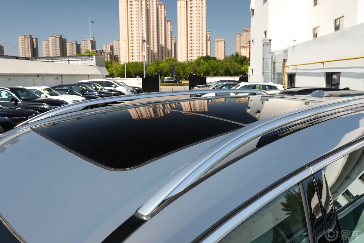 宝马X7xDrive40i 领先型 豪华套装天窗