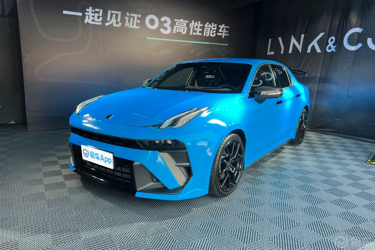 领克0303+ 2.0T 自动两驱TCR Cyan 2座外观