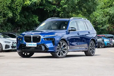 2023款 宝马X7 xDrive M60i外观