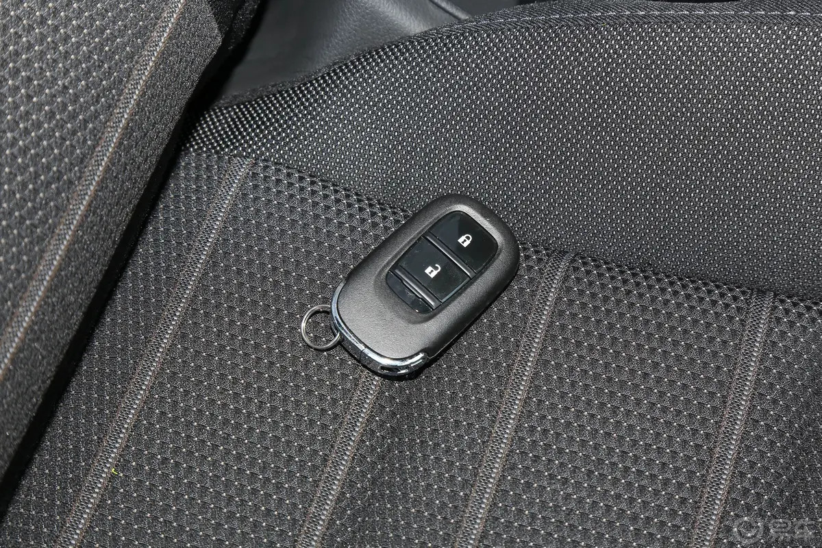 本田CR-V混动 2.0L 两驱智尚版钥匙正面
