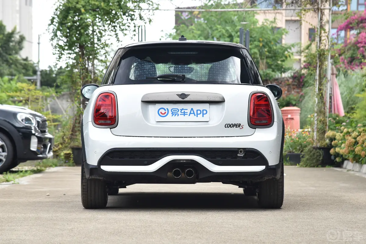 MINI2.0T COOPER S 国王十字特别版 五门版正后水平