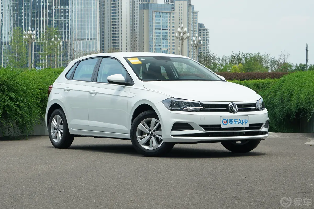 Polo改款 Plus 1.5L 手动纵情乐活版前轮毂造型