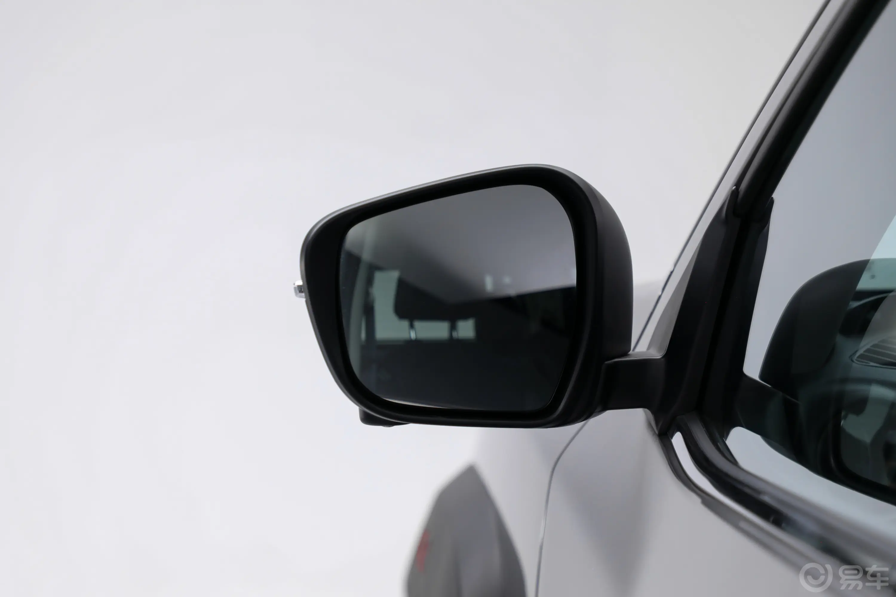 纳瓦拉越野版 2.5L 自动四驱尊贵型后视镜镜面