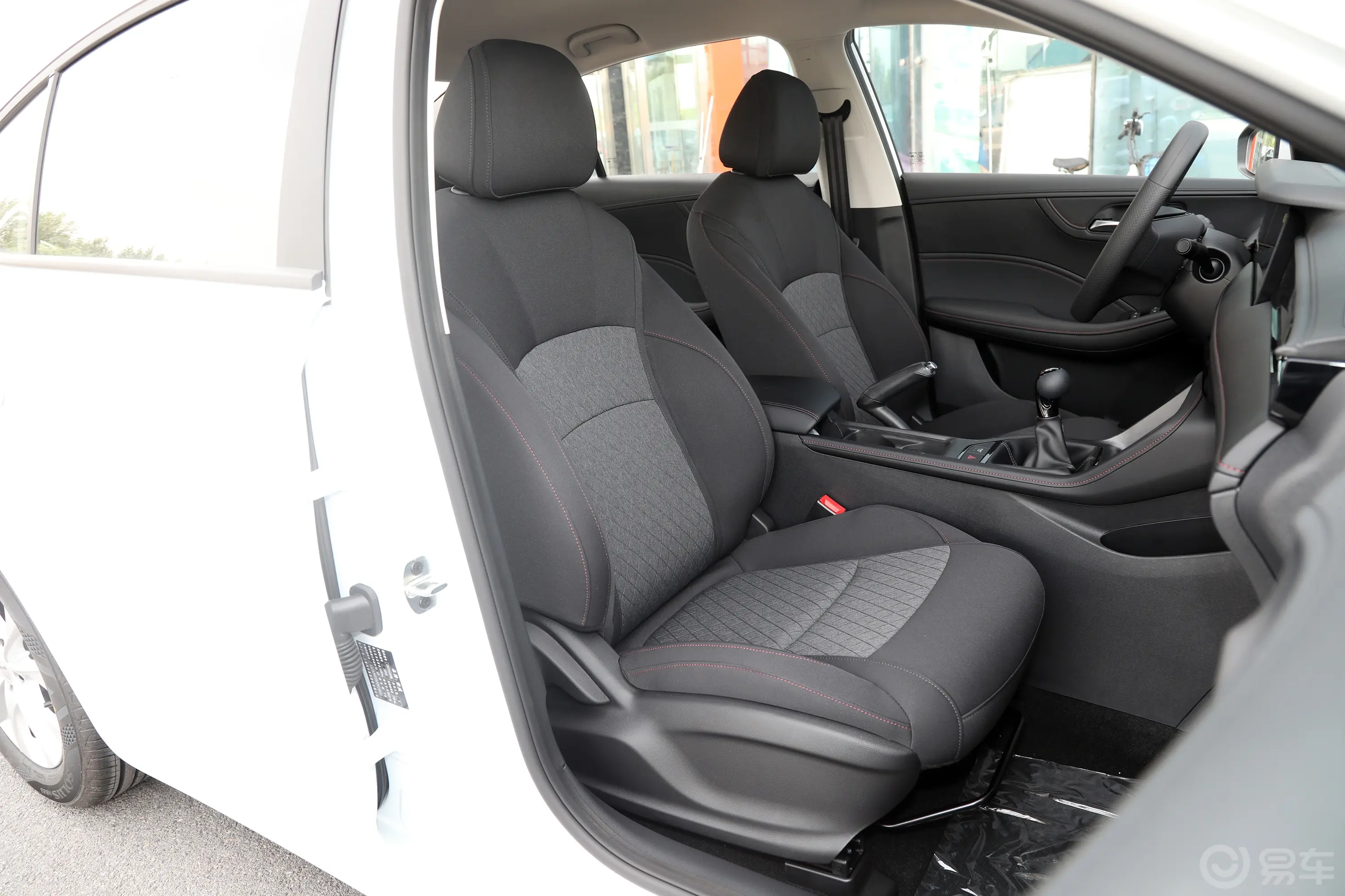 荣威i51.5L 手动舒享版副驾驶座椅