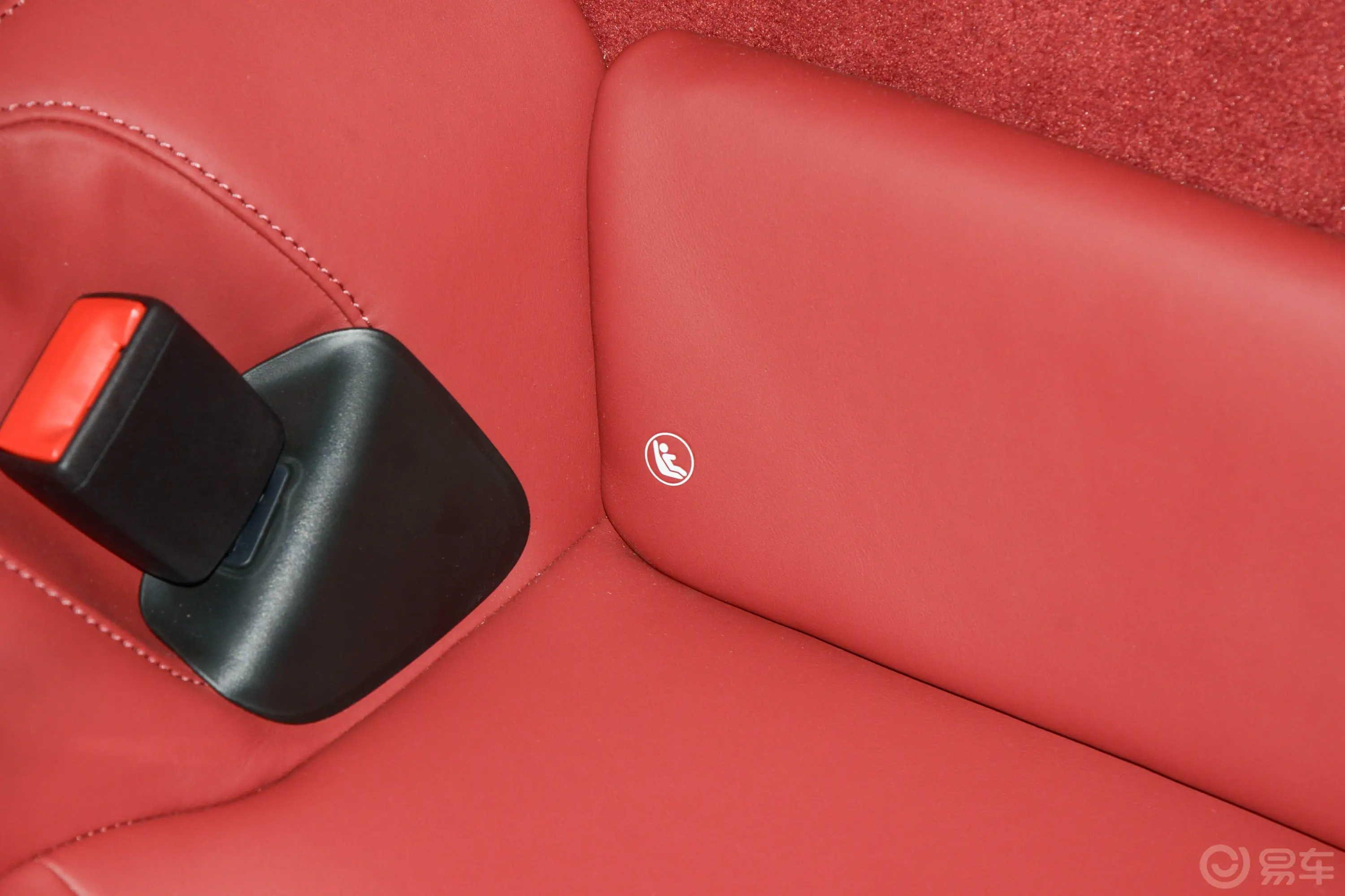 保时捷911Carrera 4S Cabriolet 3.0T儿童座椅接口