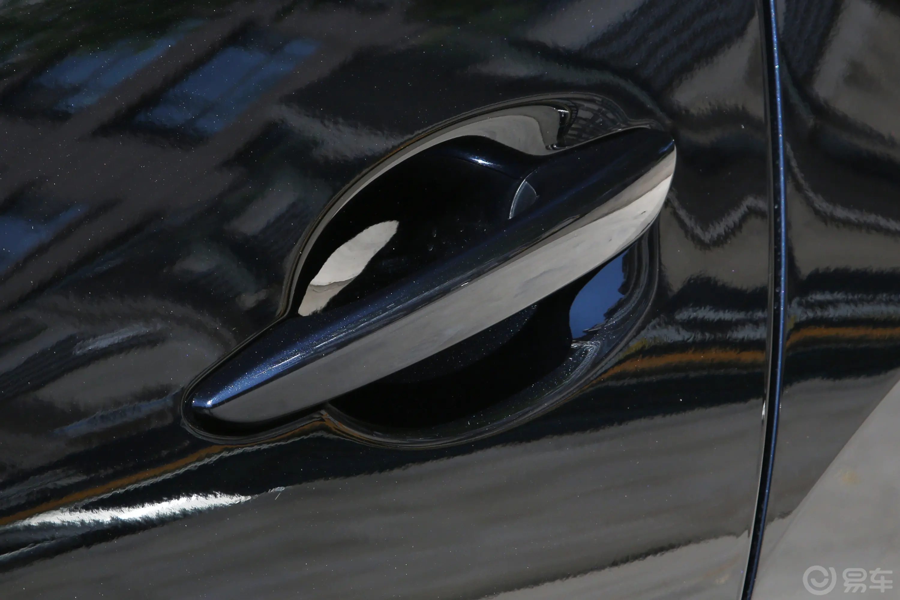 马自达3 昂克赛拉2.0L 自动质臻版驾驶员侧后门把手