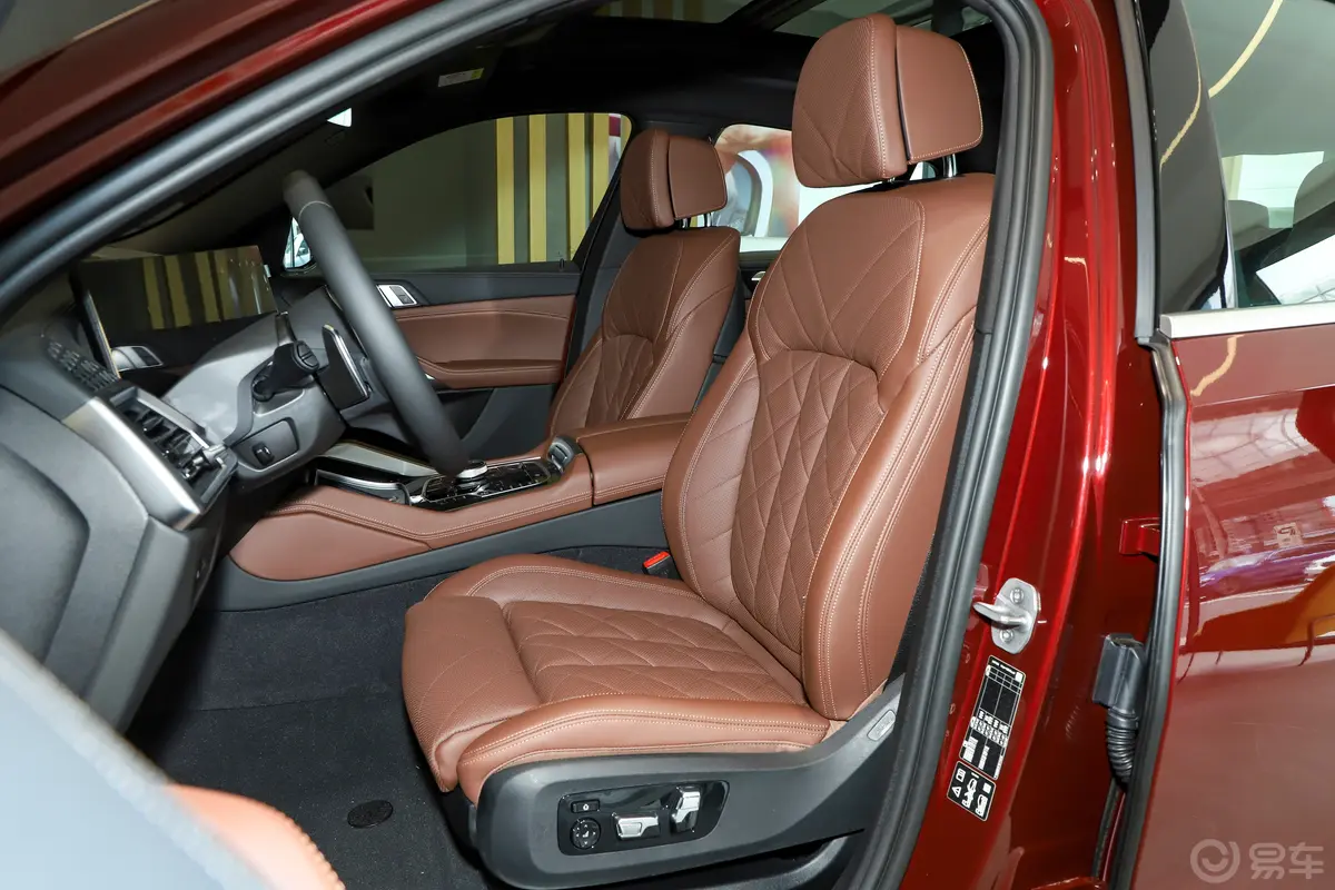 宝马X6改款 xDrive40i 尊享型 M运动套装驾驶员座椅