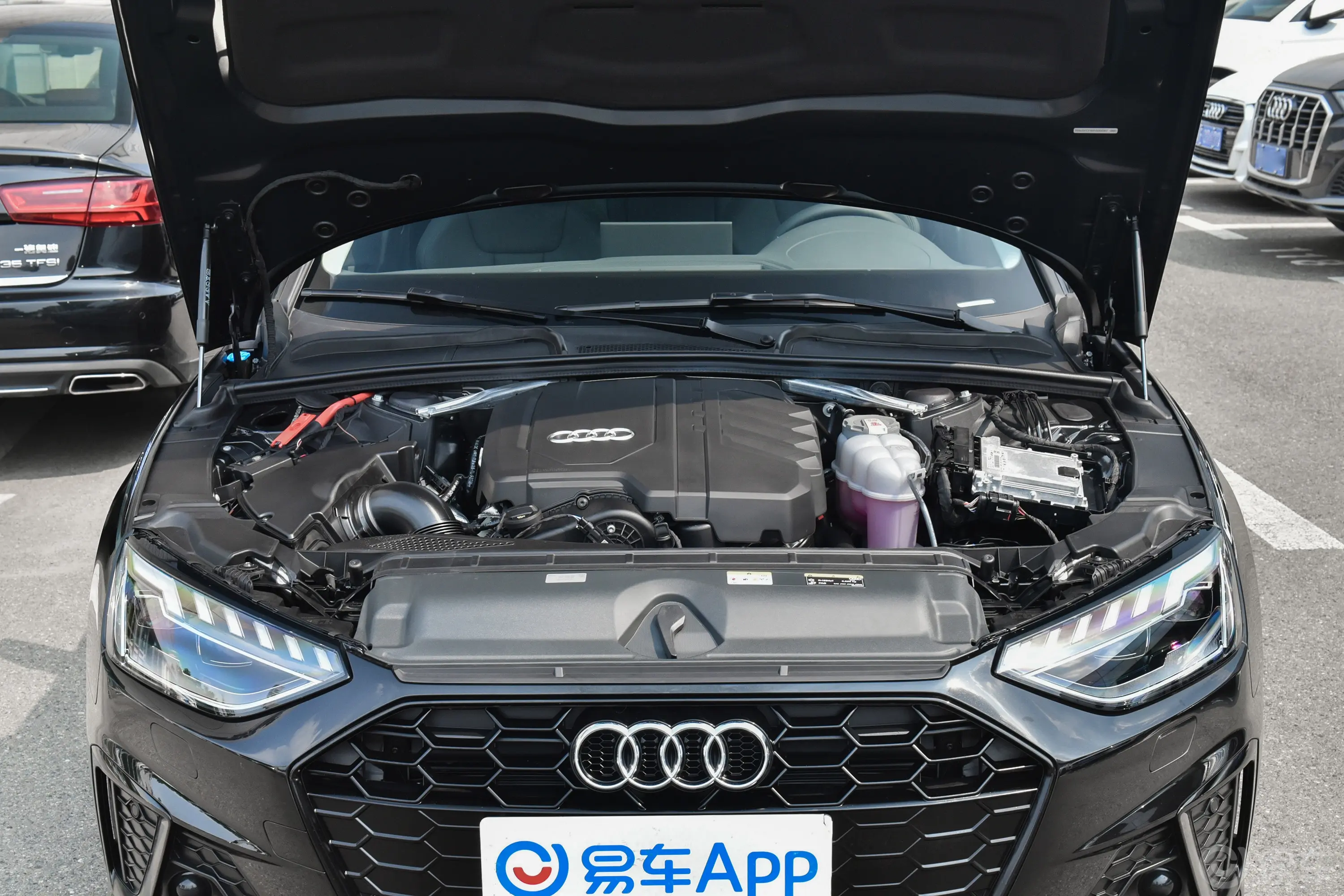 奥迪A4(进口)Avant 40 TFSI 大探险家型发动机舱整体