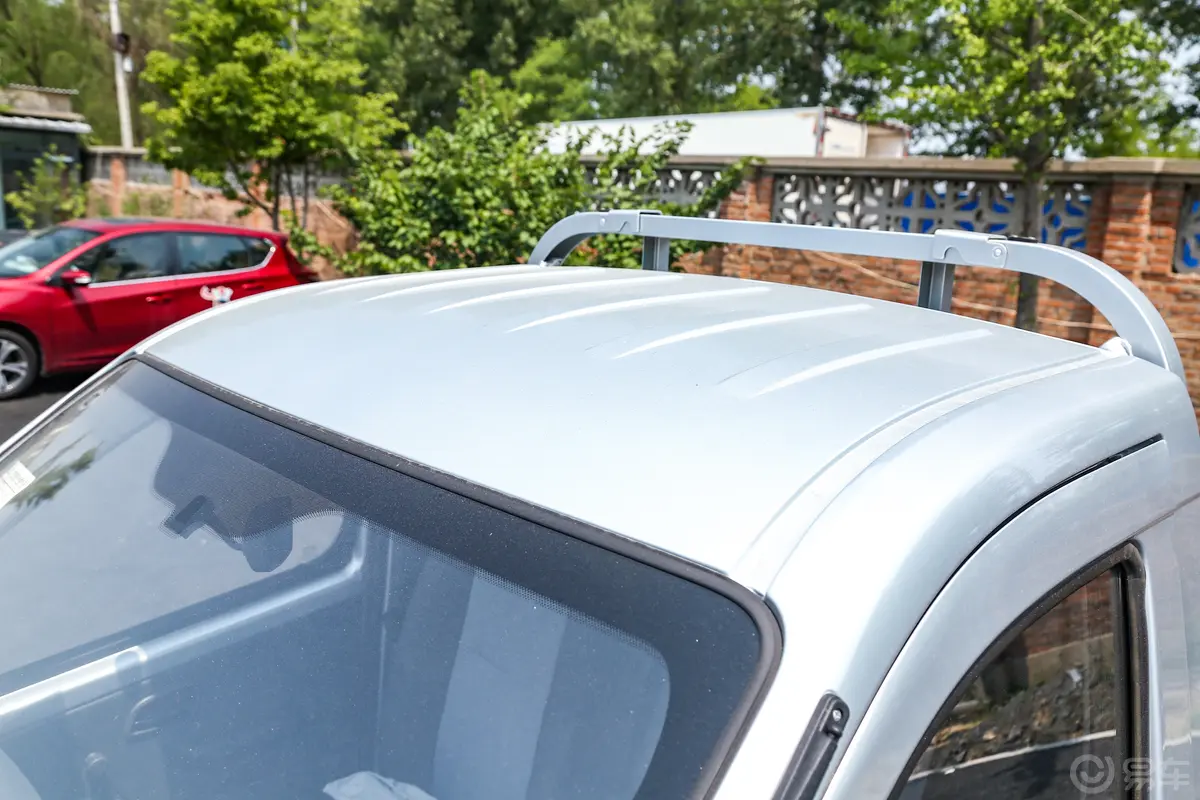 长安星卡1.5L 单排2.8米载货汽车舒适型无空调天窗