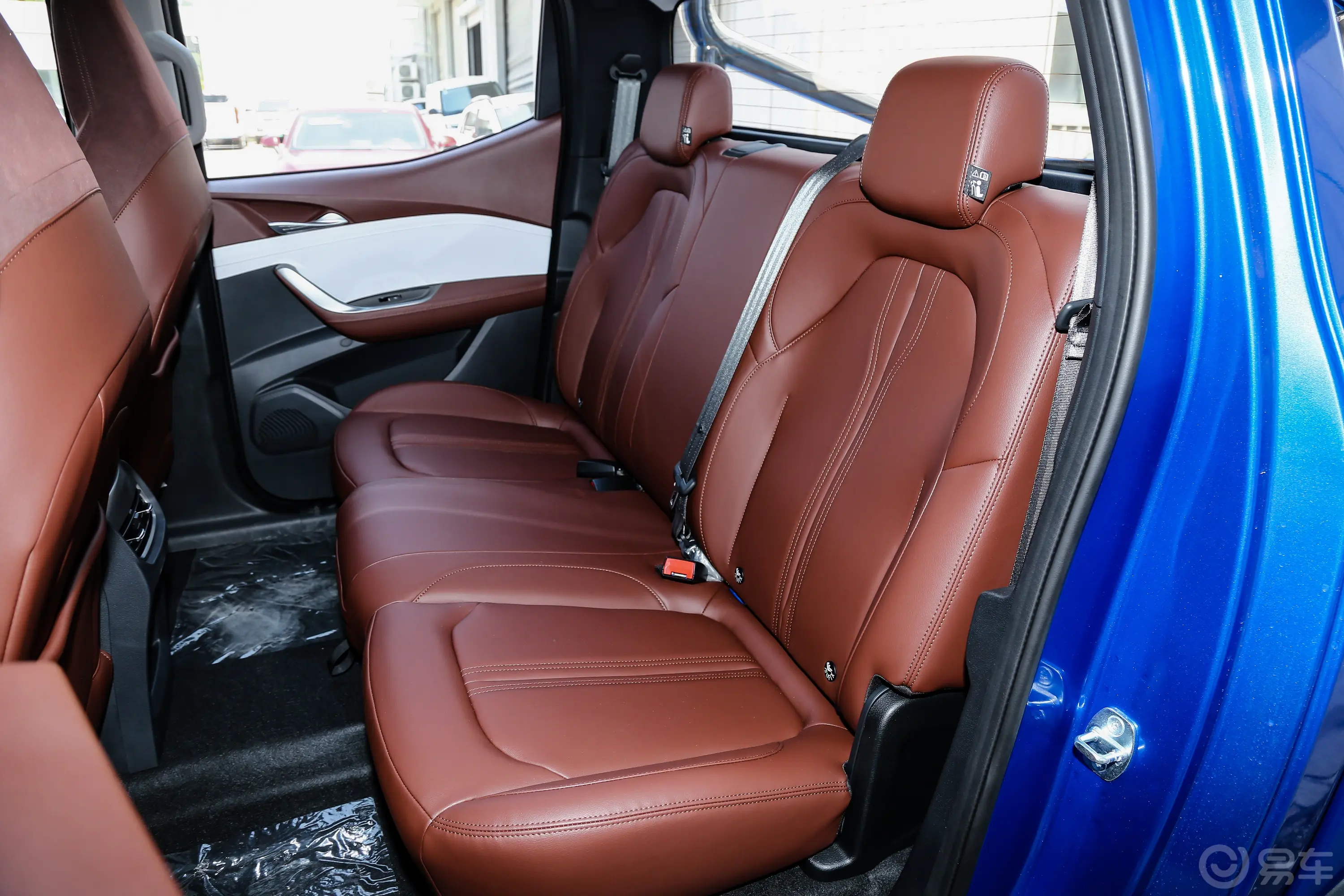 上汽大通MAXUS 星际星际H 2.0T 自动两驱标箱豪华版 汽油后排座椅