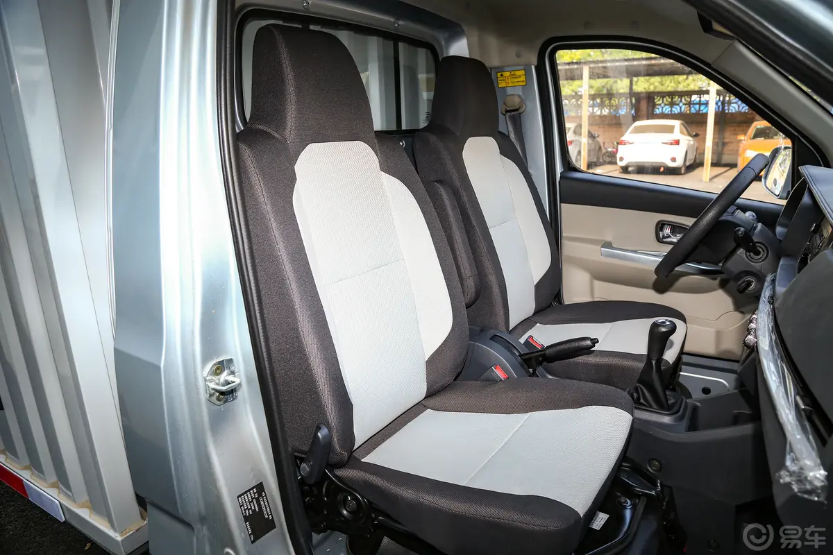 长安星卡1.5L 单排3.06米钢板厢货舒适型副驾驶座椅