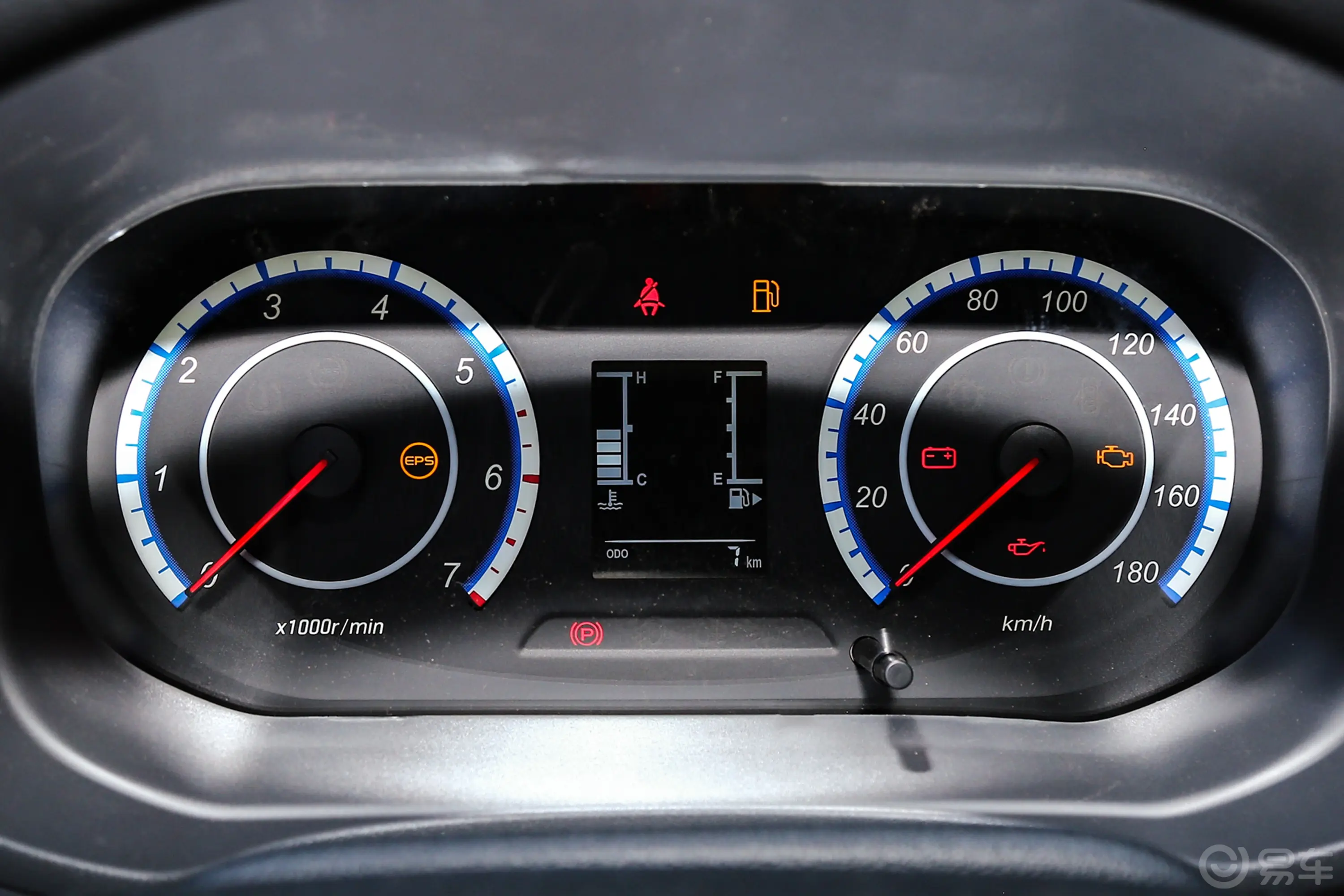 长安星卡1.5L 双排2.55米载货汽车舒适型仪表盘
