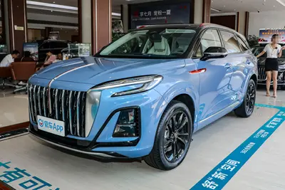 2023款 红旗HS3 2.0T 自动四驱有为版外观