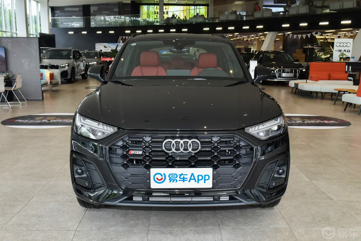 奥迪SQ53.0T quattro正前水平