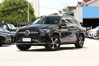 2024款 奔驰GLE GLE 350 4MATIC 动感型外观