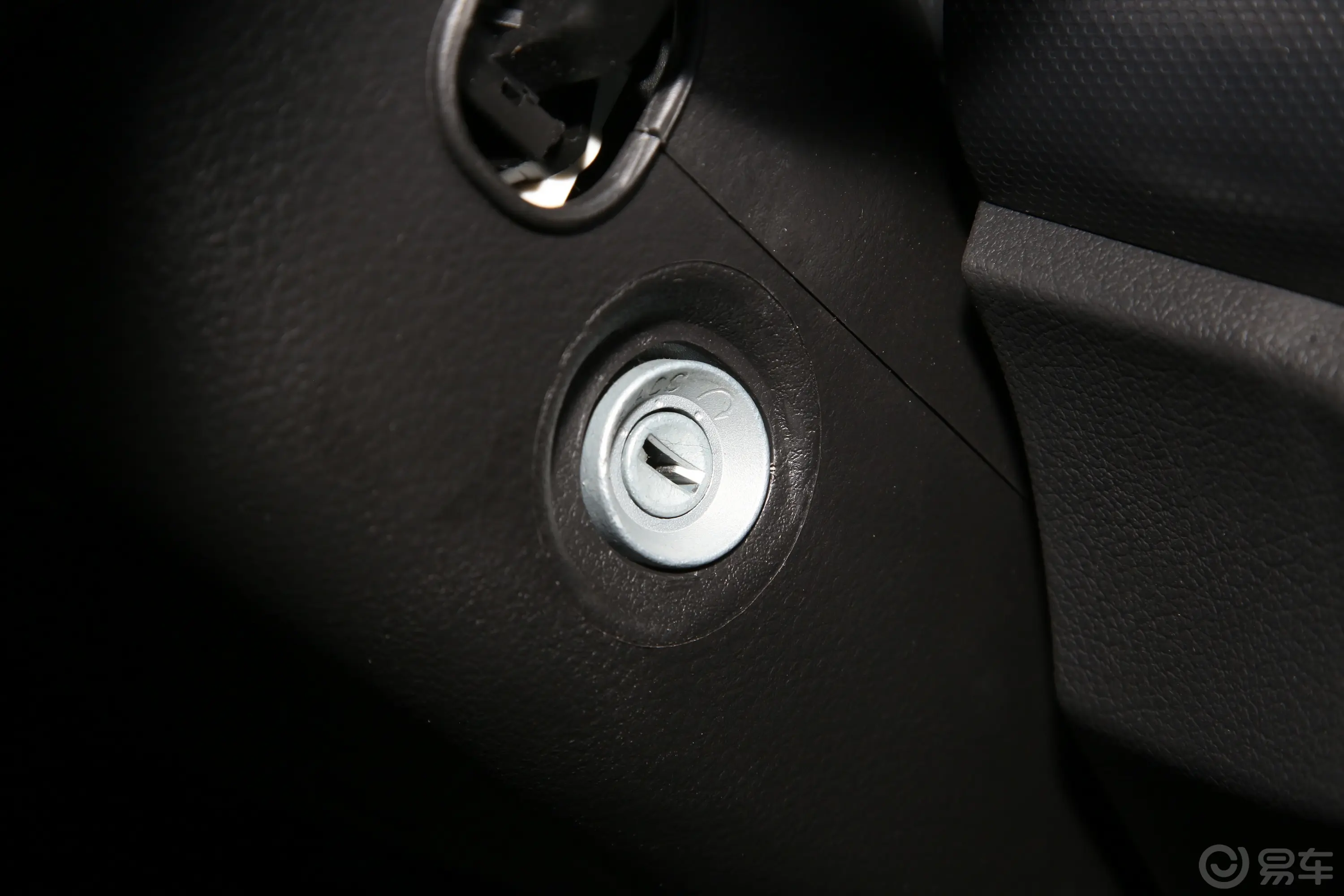 鑫源T1L EV160km 栏板车钥匙孔或一键启动按键