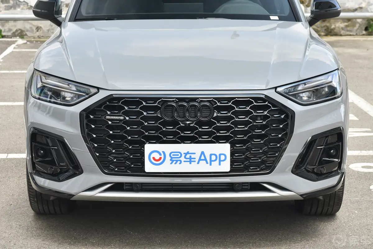 奥迪Q5L Sportback40 TFSI 时尚型外观细节