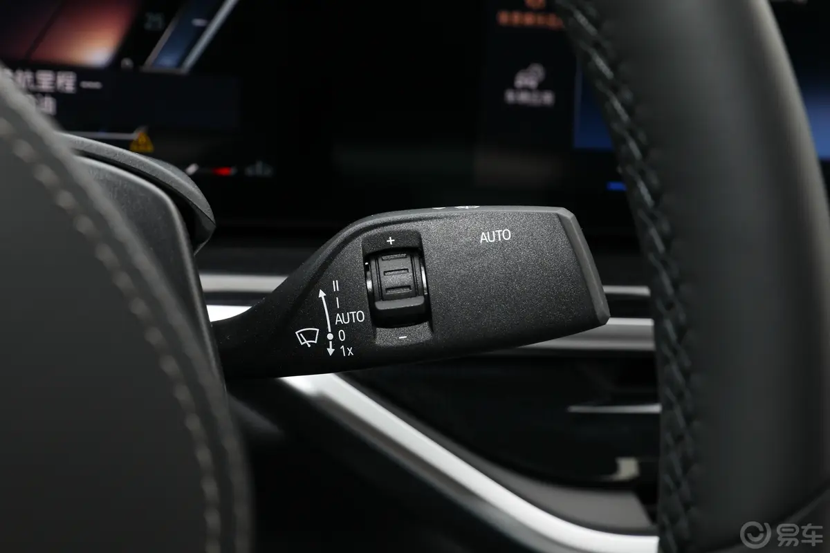 宝马X6改款 xDrive40i 尊享型 M运动套装主驾驶位