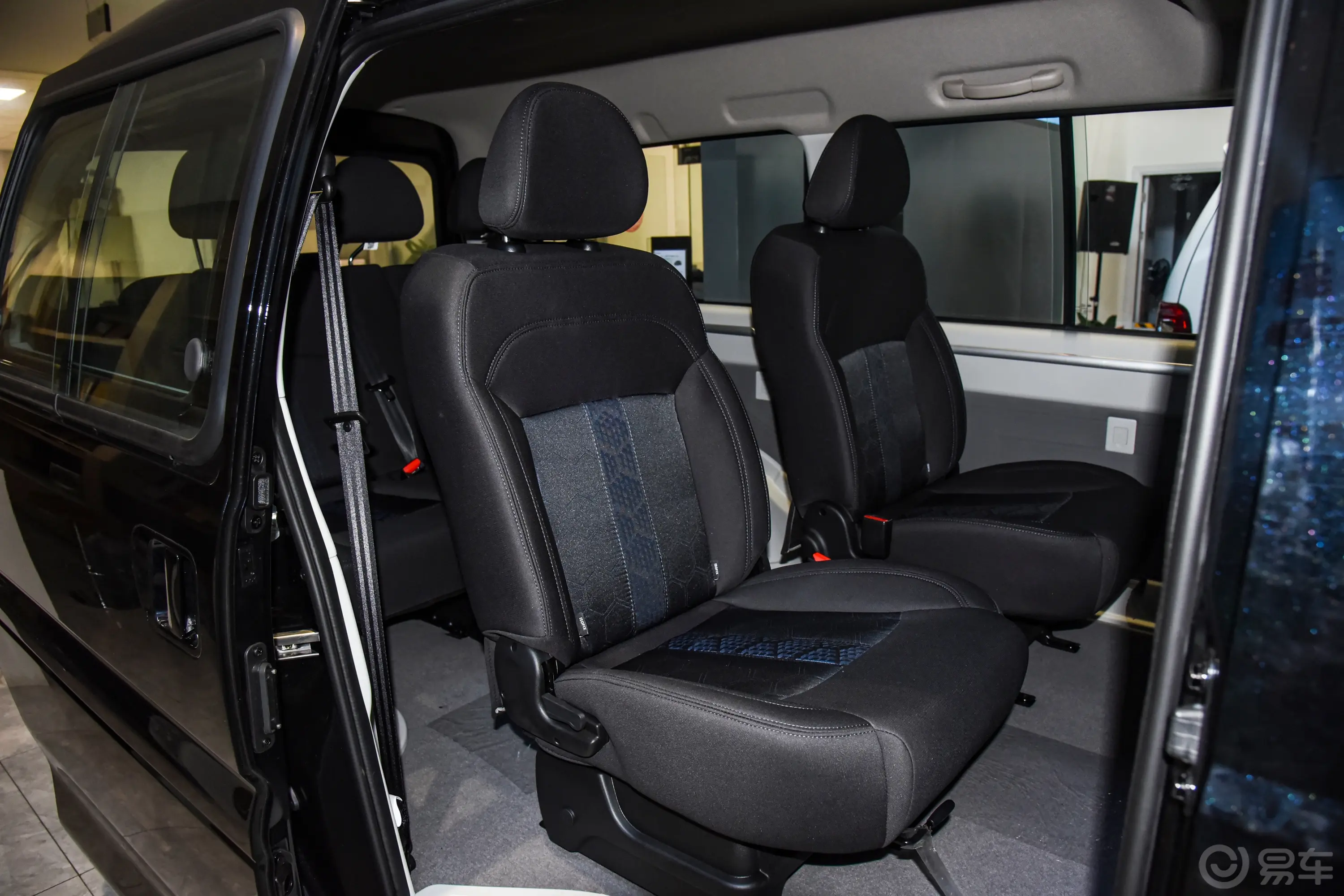 菱智M5L 1.5T 舒适型 7座后排座椅