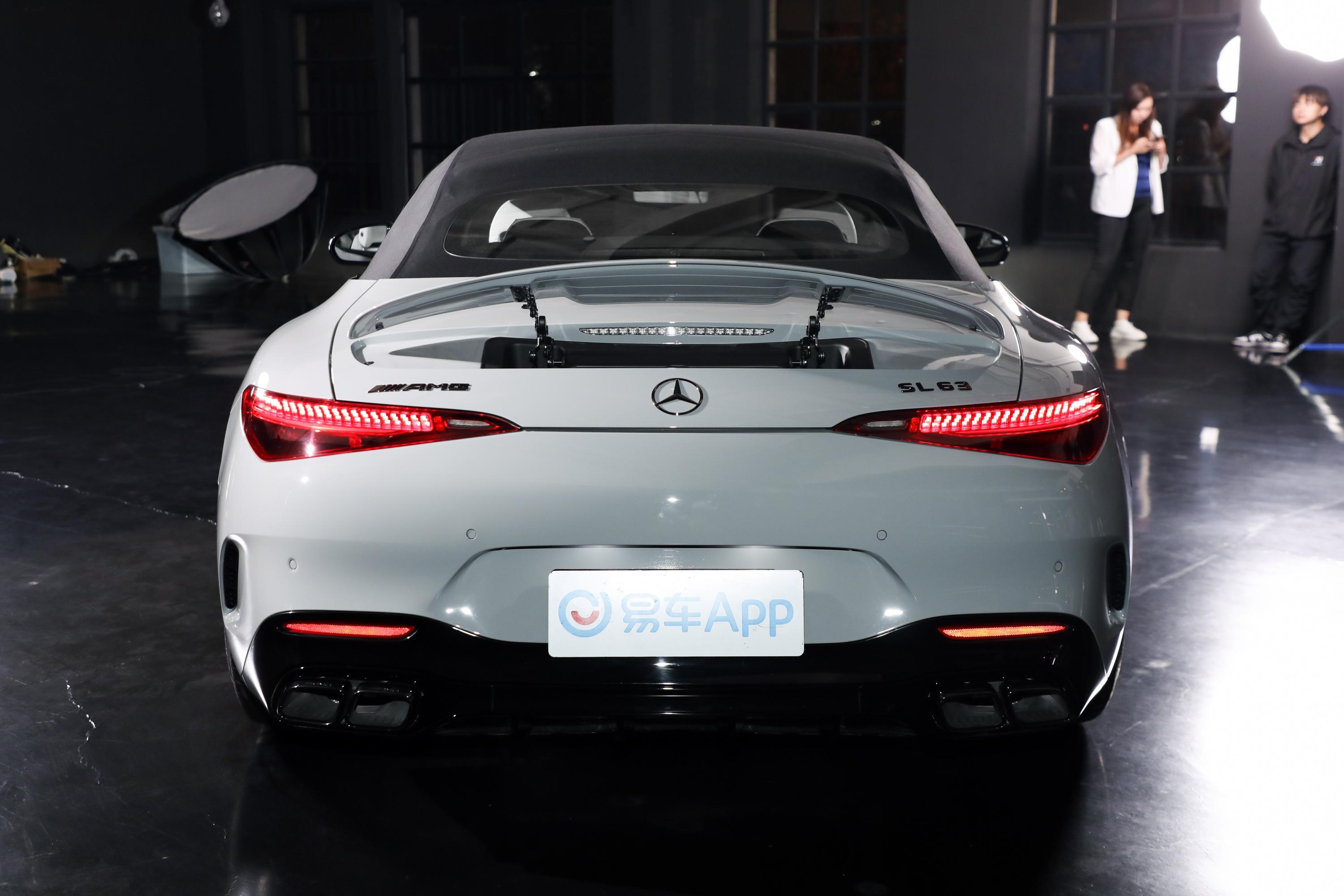 【奔驰SL级 AMGAMG SL 63 4MATIC+正后水平图片-汽车图片大全】-易车
