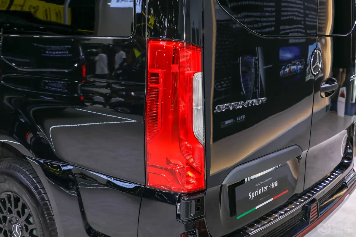 维努斯Sprinter2.0T 卡拉森外观