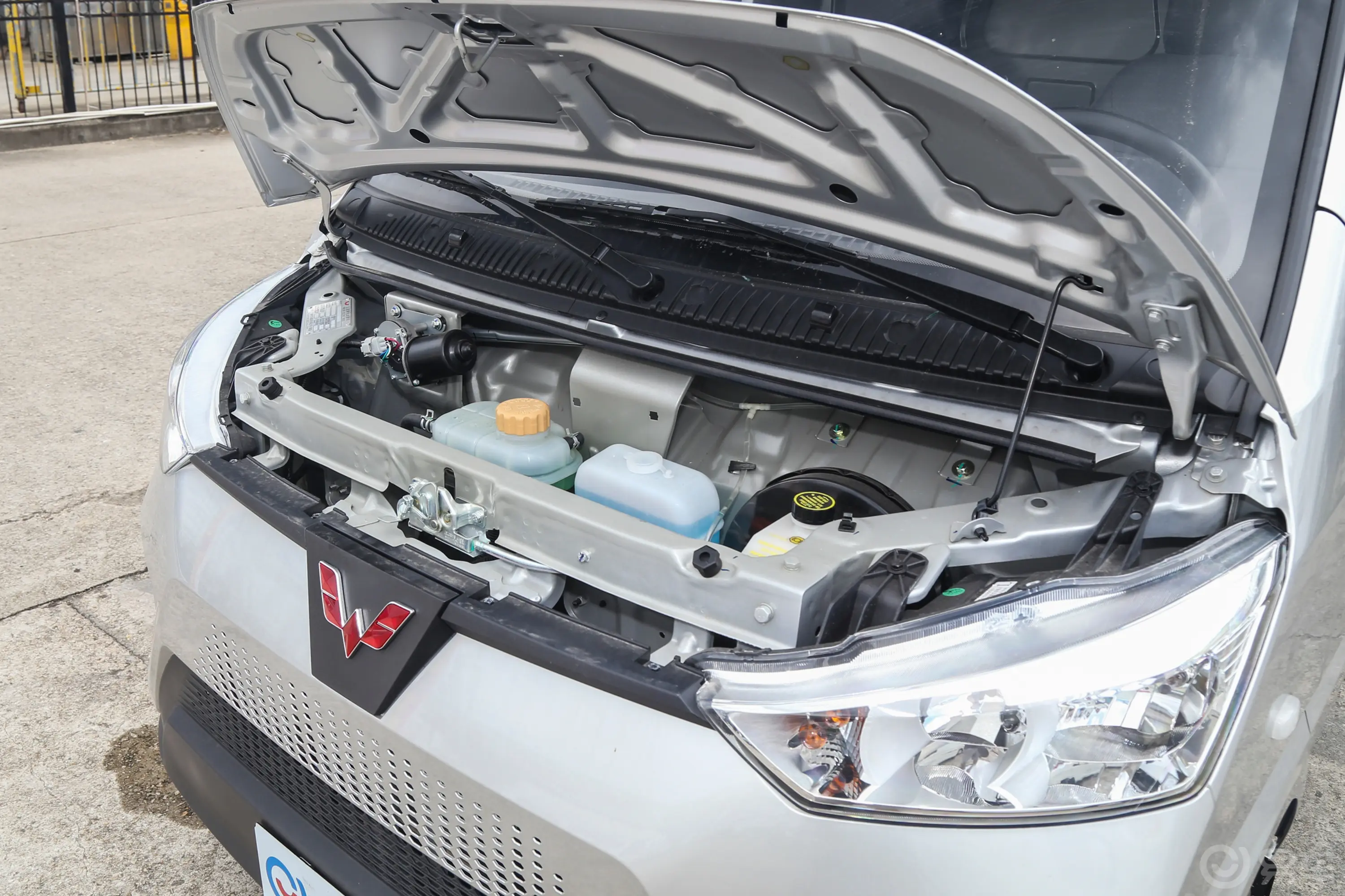 五菱EV50301km 尊享型 国轩40.55kWh动力底盘