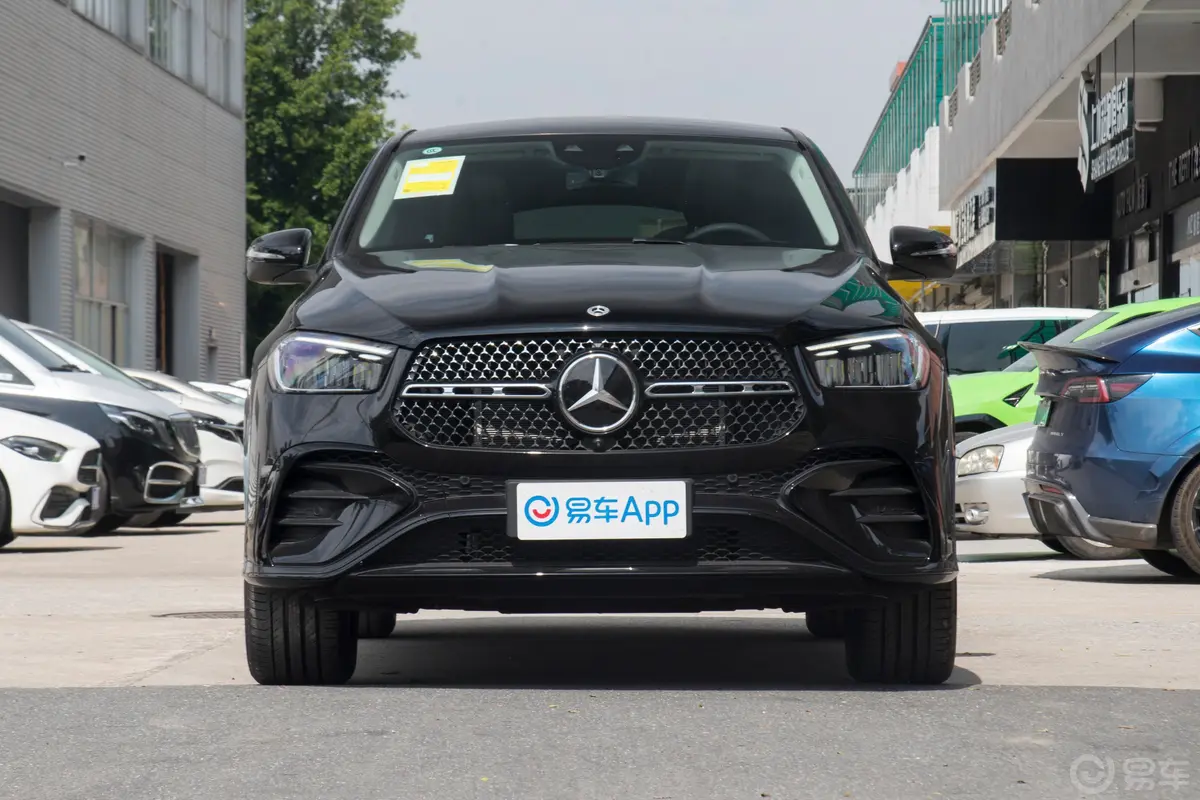 奔驰GLE轿跑GLE 350 4MATIC 轿跑SUV 豪华型正前水平