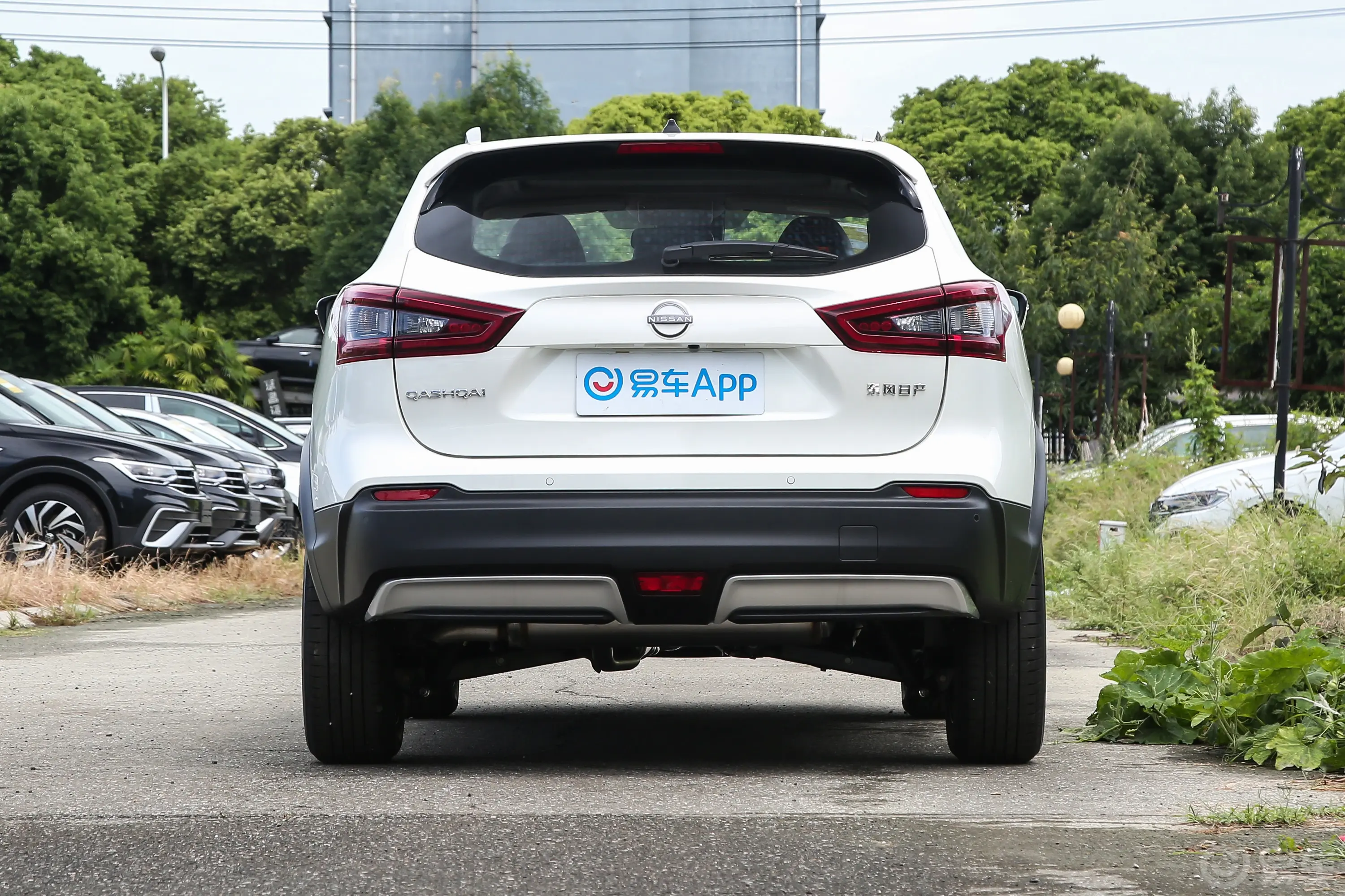 逍客经典款 2.0L XV Prem. 智享版正后水平