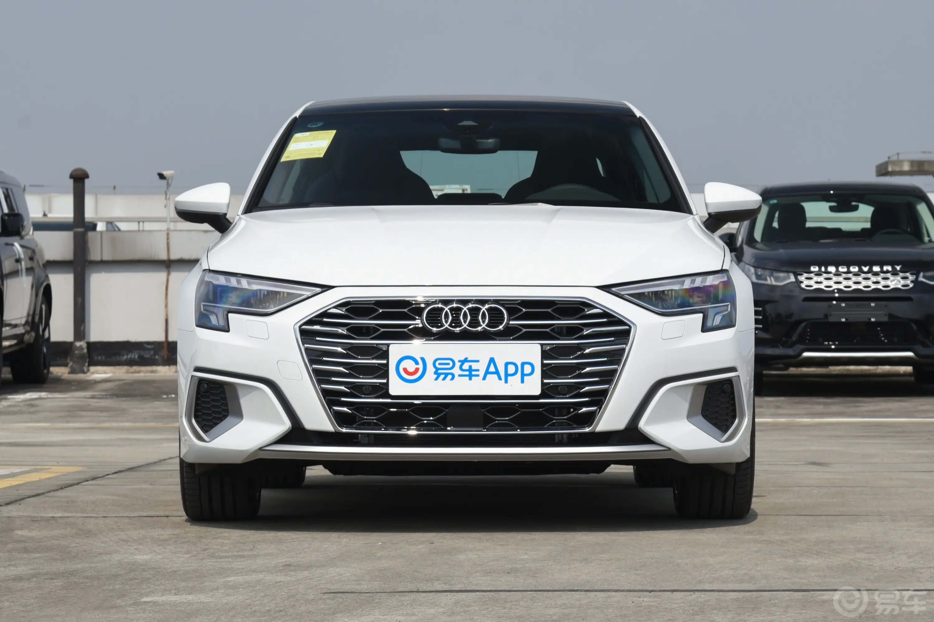 奥迪A3改款 A3L Limousine 35 TFSI 时尚致雅型正前水平