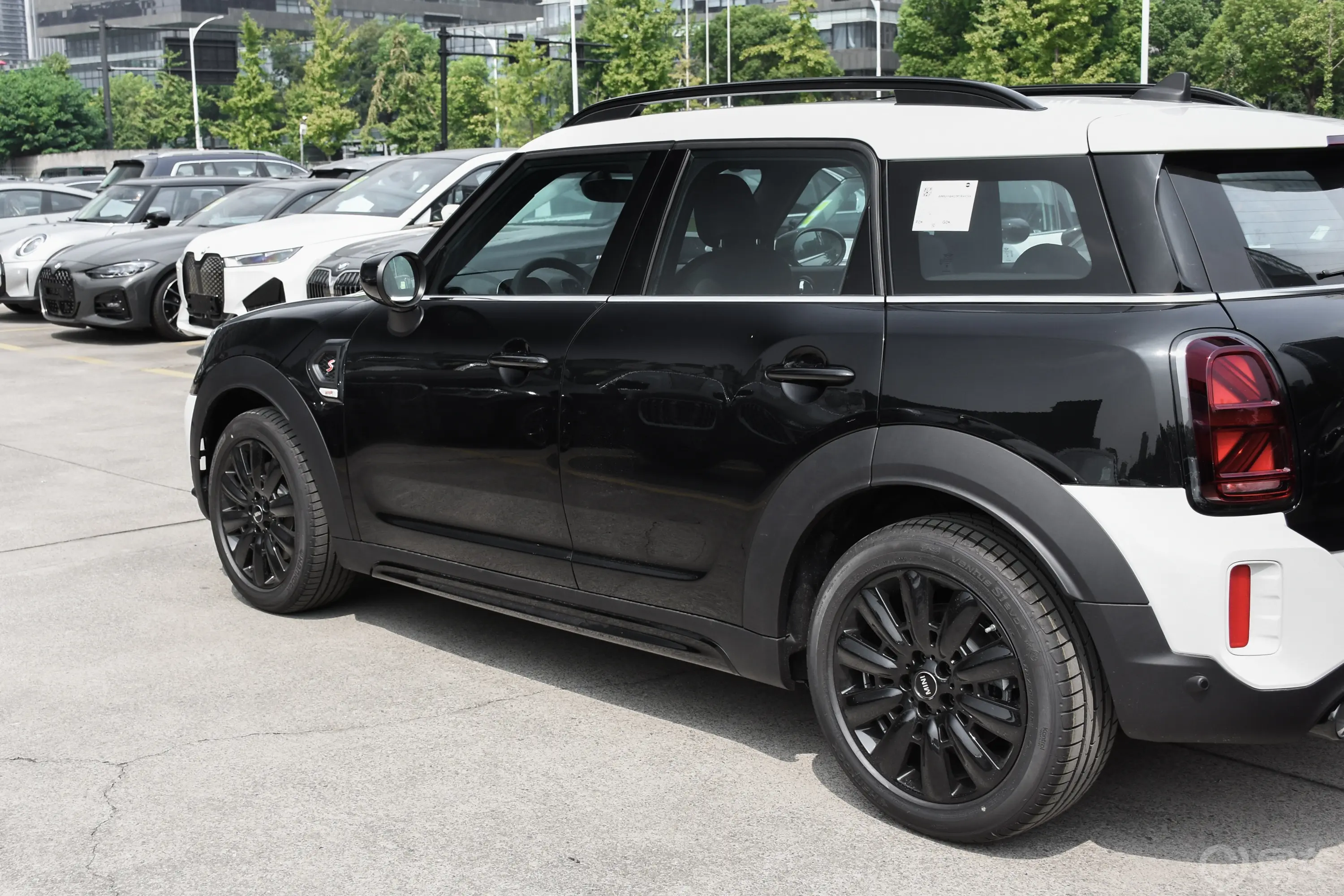 MINI COUNTRYMAN2.0T COOPER S ALL4 留白特别版外观细节