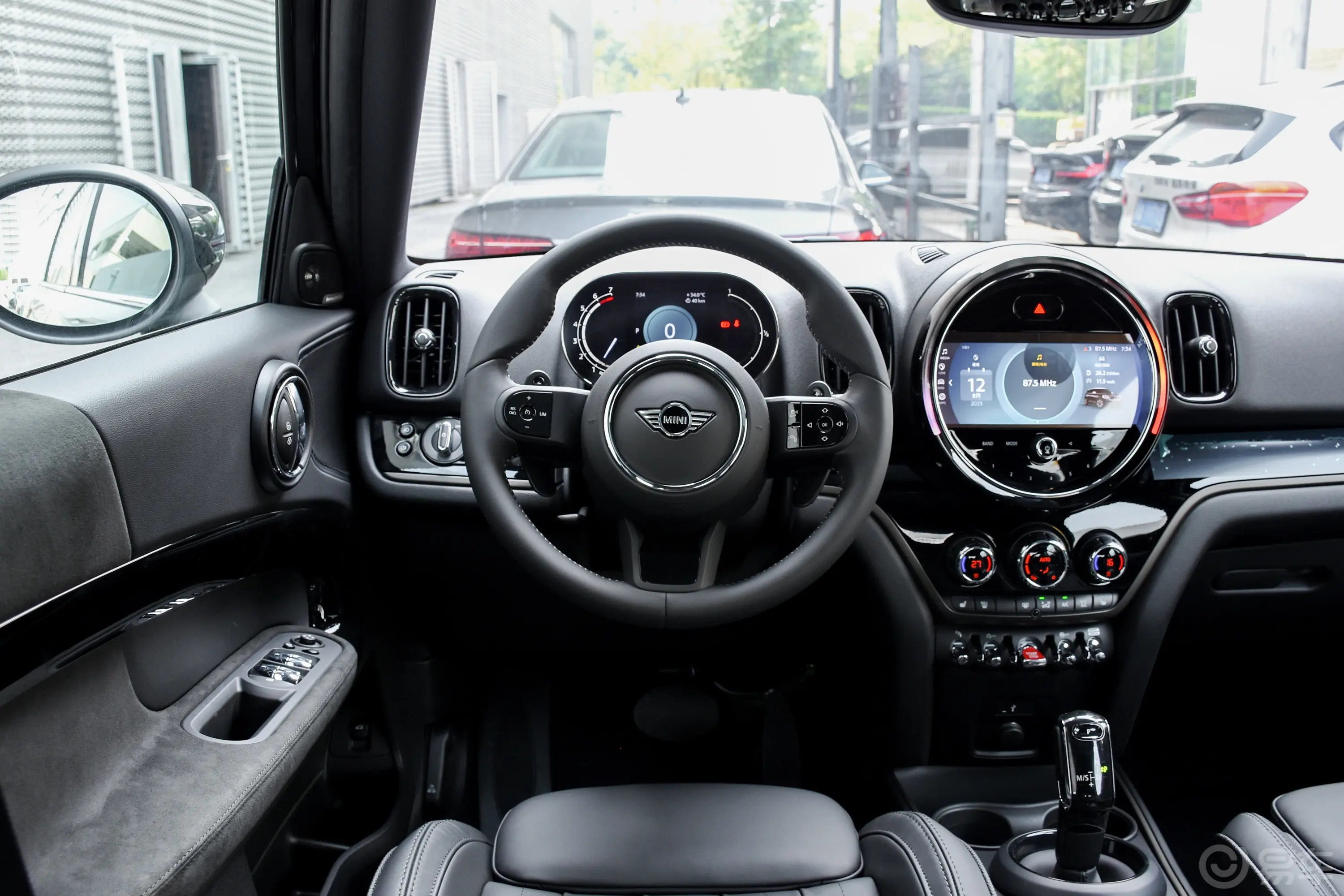 MINI COUNTRYMAN2.0T COOPER S ALL4 留白特别版驾驶位区域