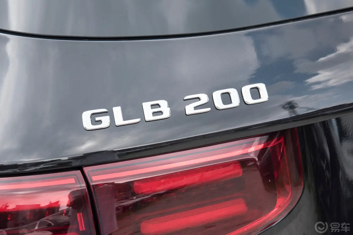 奔驰GLBGLB 200 动感型 5座外观细节